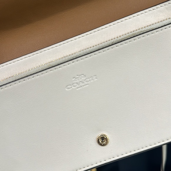 🤍🤎Coach Anna Foldover Clutch Crossbody In Signature Canvas - Picture 15 of 16